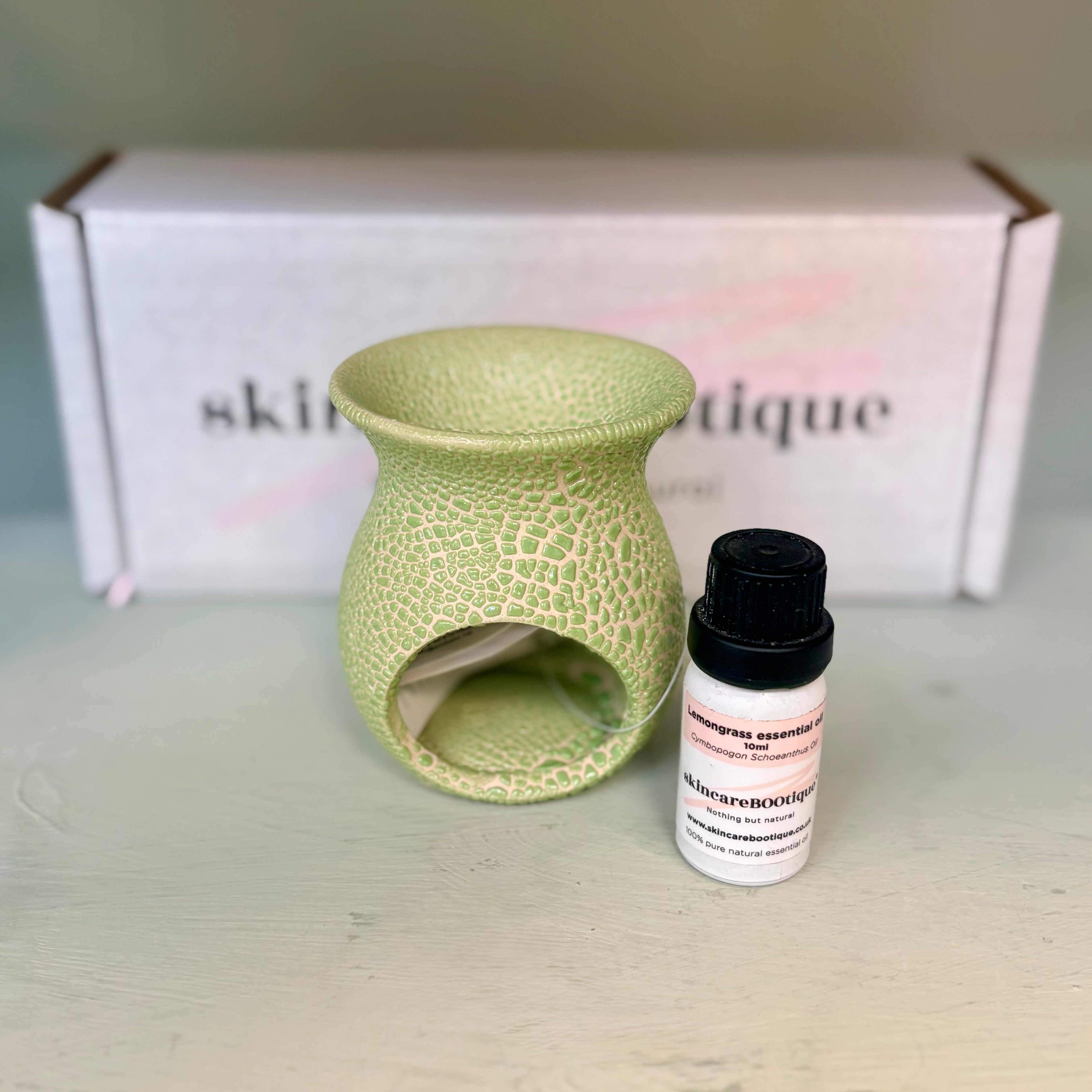SkincareBOOtique Lemongrass Essential Oil and Burner Set